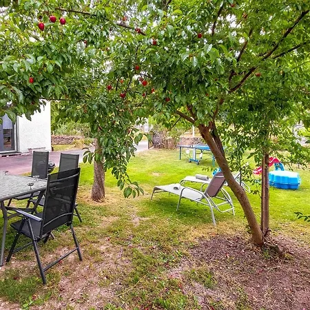Stunning In With Kitchen Сasa de vacaciones Saint-Hostien