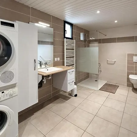 Сasa de vacaciones Stunning In With Kitchen *