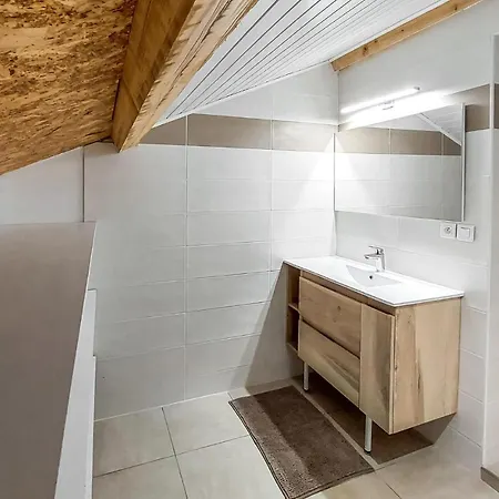 Casa de Férias Stunning In With Kitchen